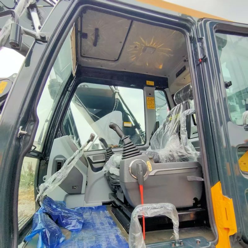 brand new Hyundai HX220HD cabin