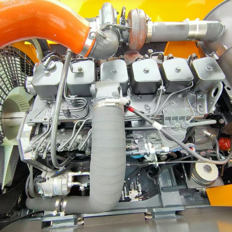 brand new Hyundai HX220HD  excavator engine