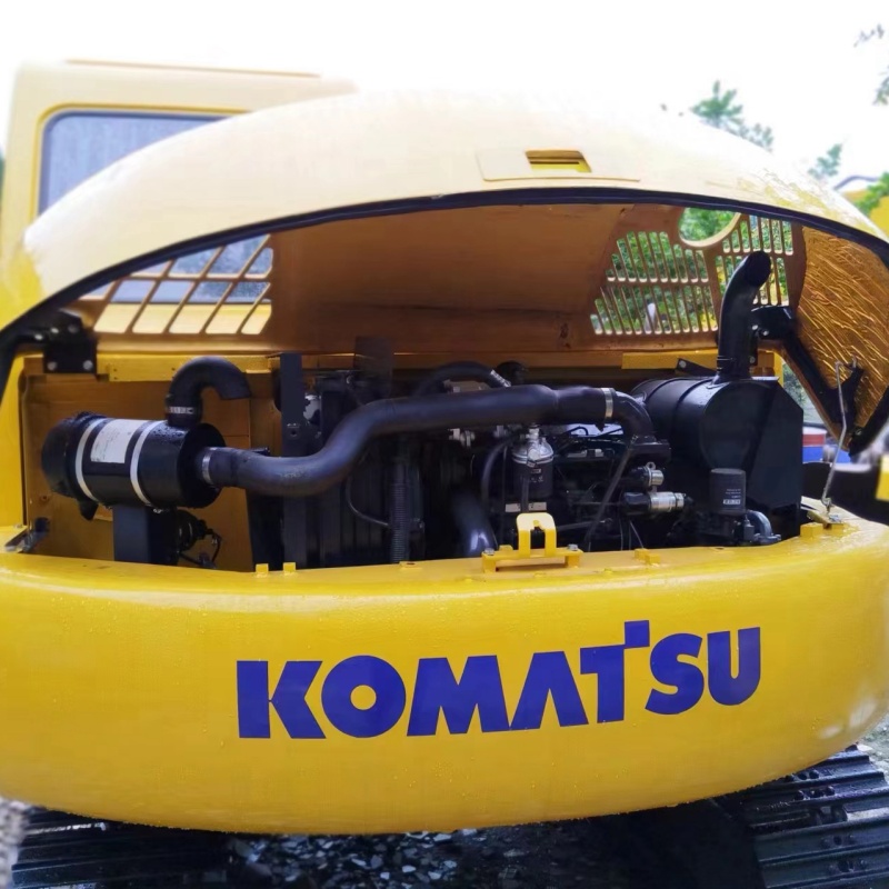 KOMATSU PC60-7 excavator engine