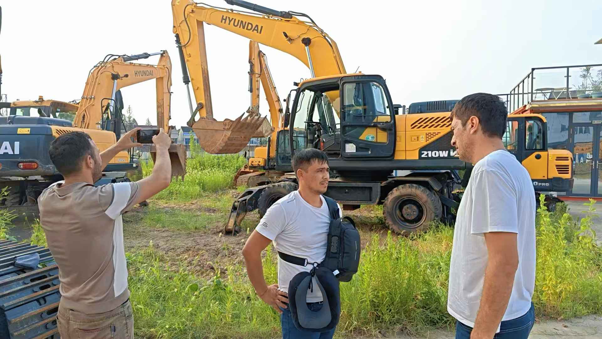 Hyundai 210WVS Wheel Excavator