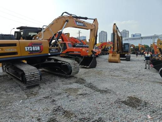 Nigerian Customer Successfully Tests Construction Machinery On-Site